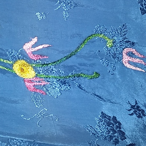 VTG "Golden Bee" Kimono (Made in China) - Picture 10 of 13